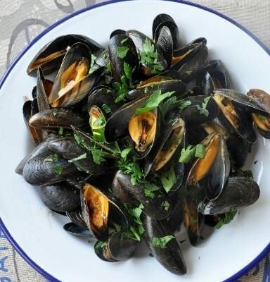 how to make Moules marinieres recipe