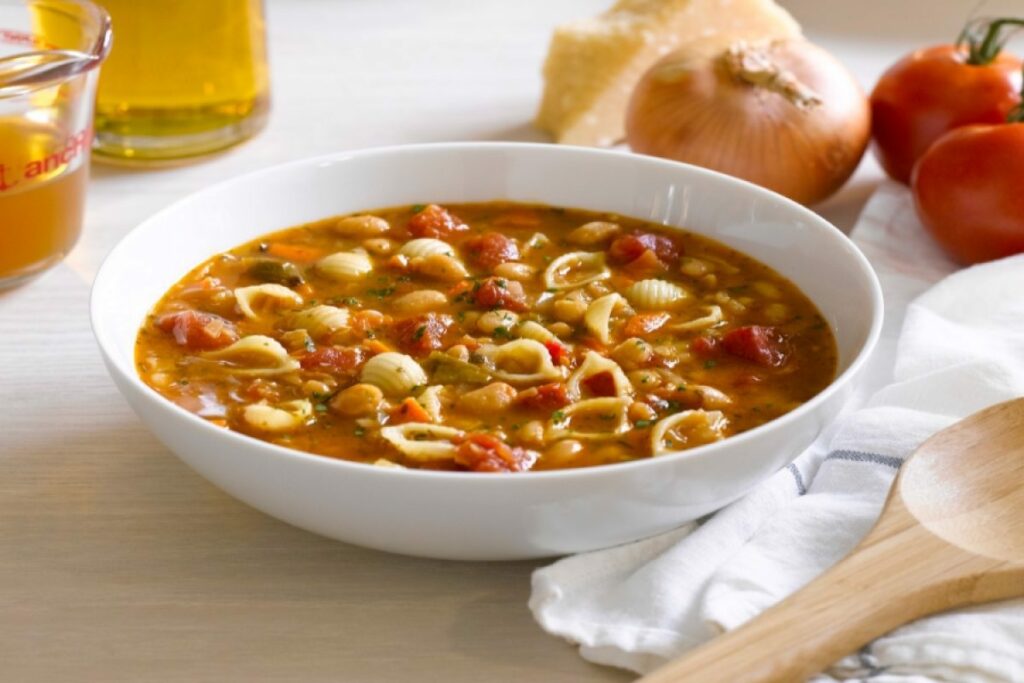como hacer sopa de minestrone, receta italiana