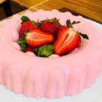 como hacer gelatina con leche y fresas naturales